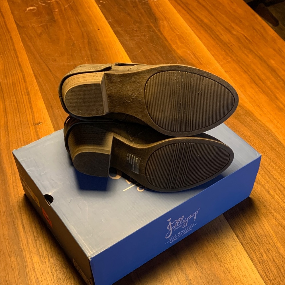 Jellypop Gray Layered Strap Buckle Ankle Booties - Picture 2 of 2